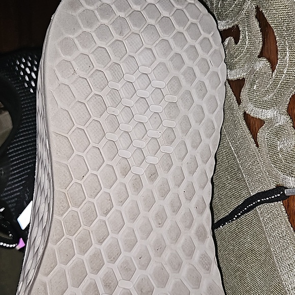 Men's New Balance fresh to sneakers - Picture 8 of 8